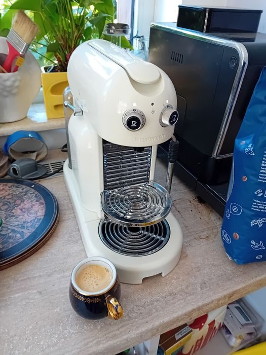 Aparat de cafea nespresso maestria en 450