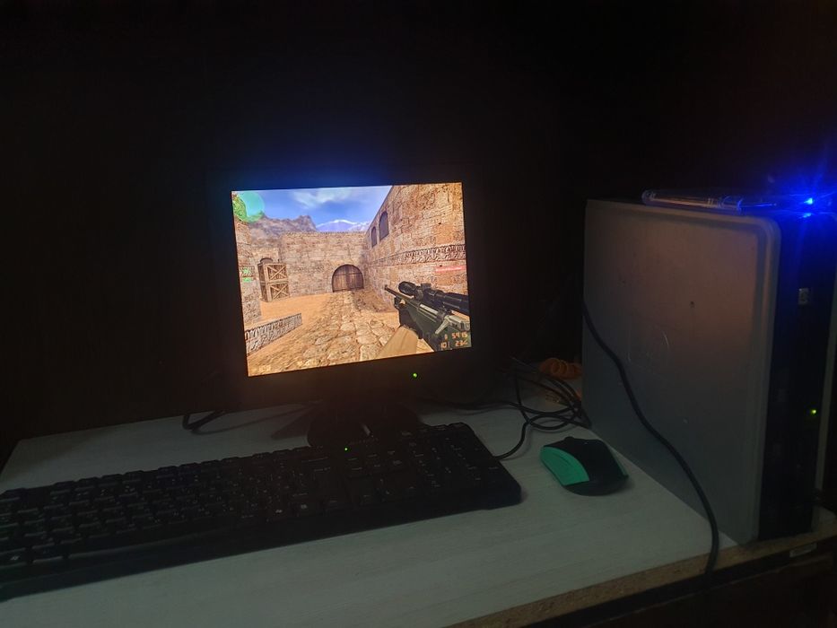 Компьютер старый и маленький DDR2