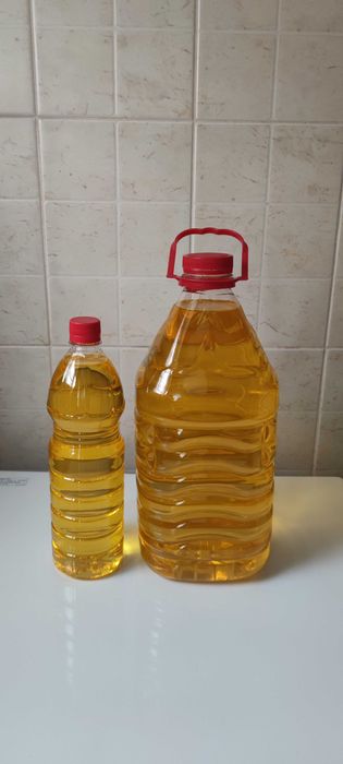 Ulei din floarea soarelui presat la rece. Calitate!