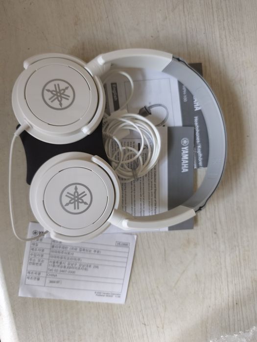 Продавам нови слушалки YAMAHA HPH-100WH