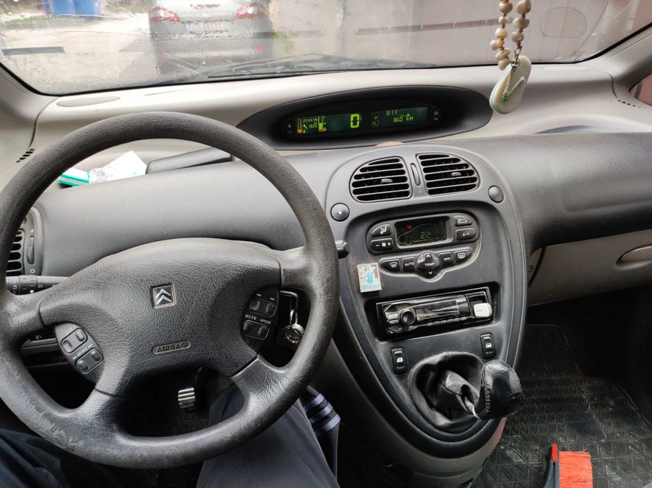 Ситроен Ксара Пикасо без номерата се продава