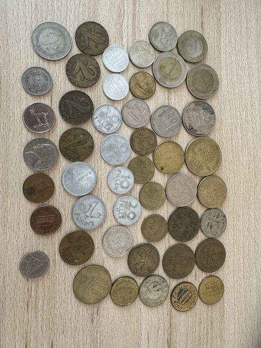 Лот от много монети