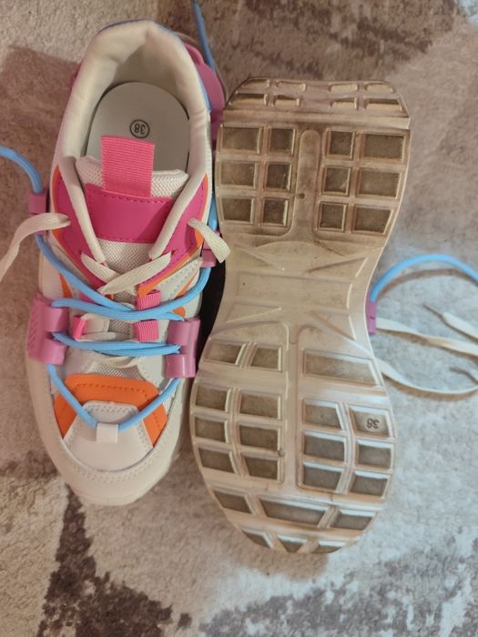 Дамски Маратонки,38 номер