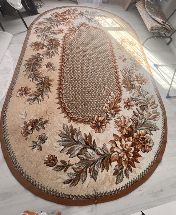 Ковер  овальный б/у