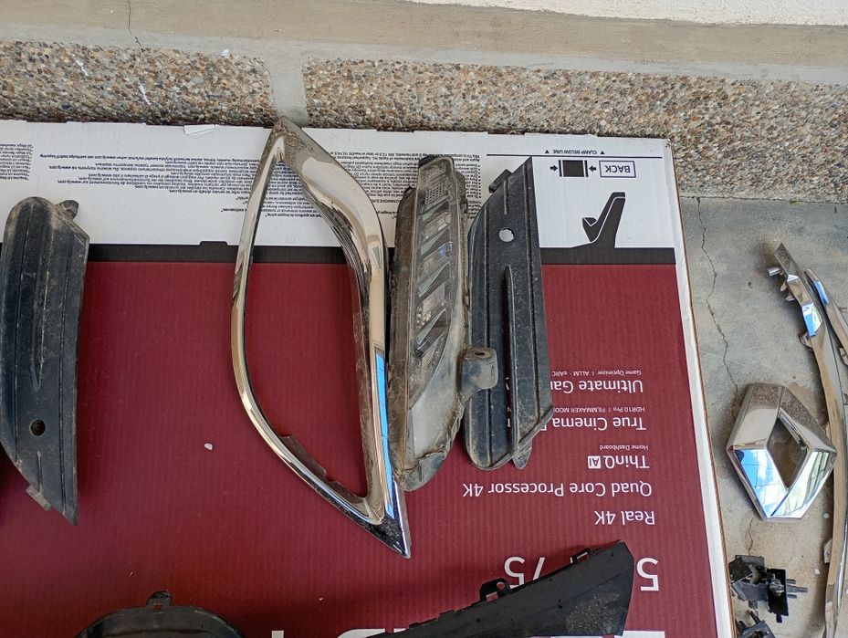 Semnalizatoare stg/dreapta grile bara fața Renault Espace 5 siglă, ornamente cromate suport grilă calandru  grile bară jos