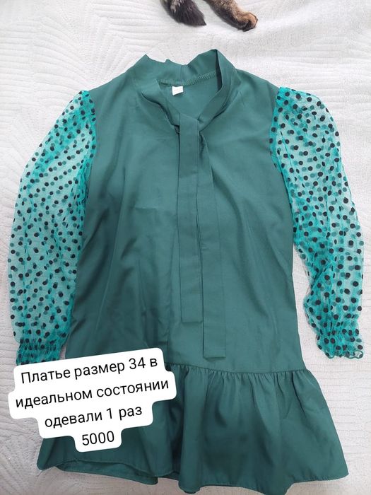 Продам вещи платья,костюмы для девочки