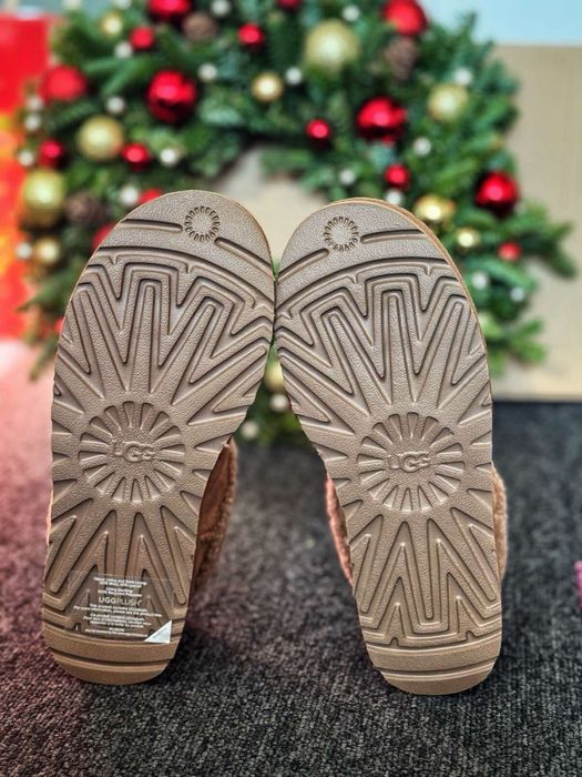 Чисто нови боти UGG (37номер)- бежов цвят