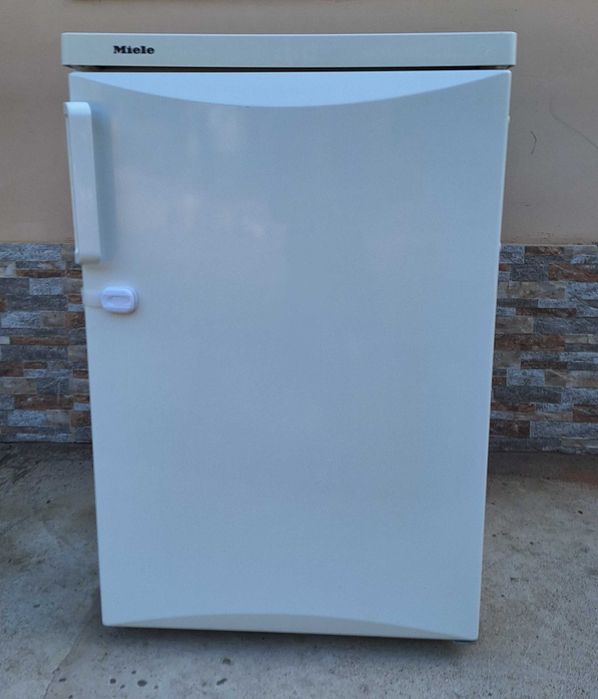 Хладилник с камера Miele