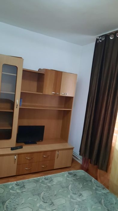 Inchiriez garsoniera