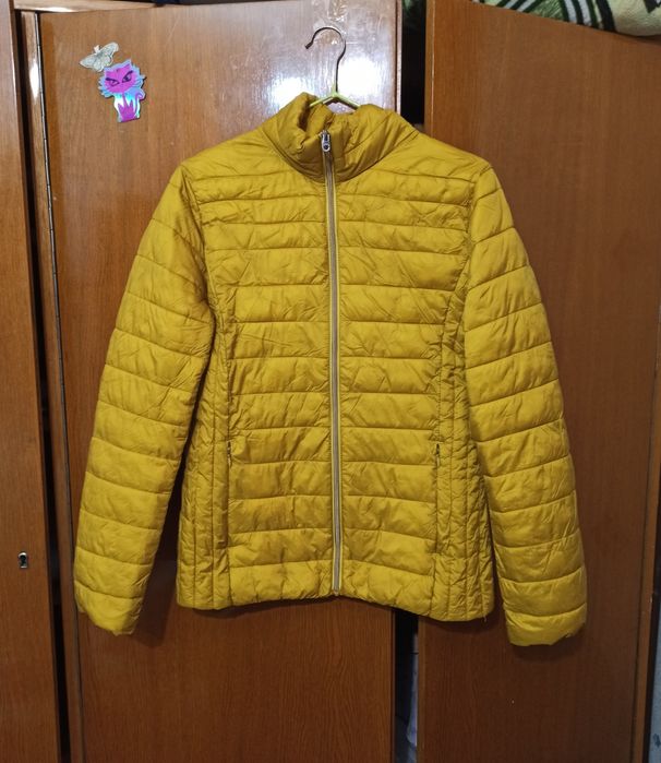 Куртка осеняя из шикарного материала Россия