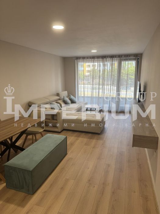 Дава се под наем Тристаен апартамент в Варна, Младост 1 - 113 кв.м за 1000 € - Снимка #2