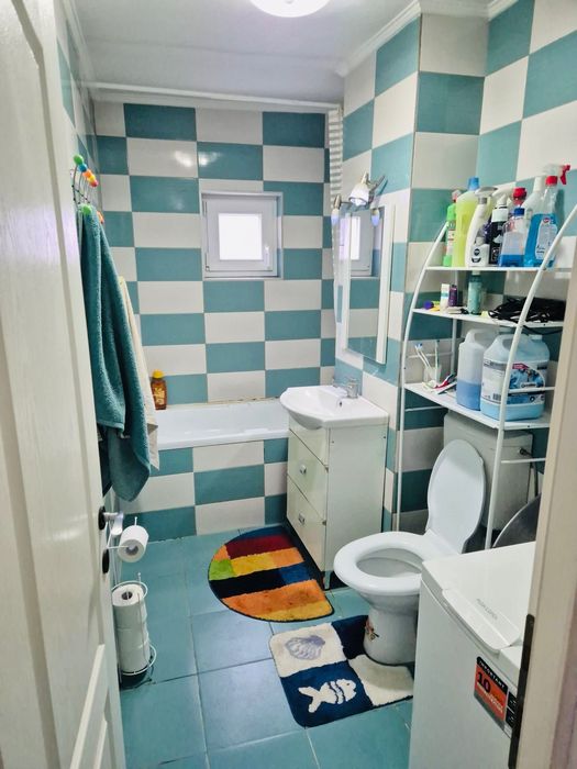 Proprietar Vând Apartament 2 Camere cu balcon Confectii