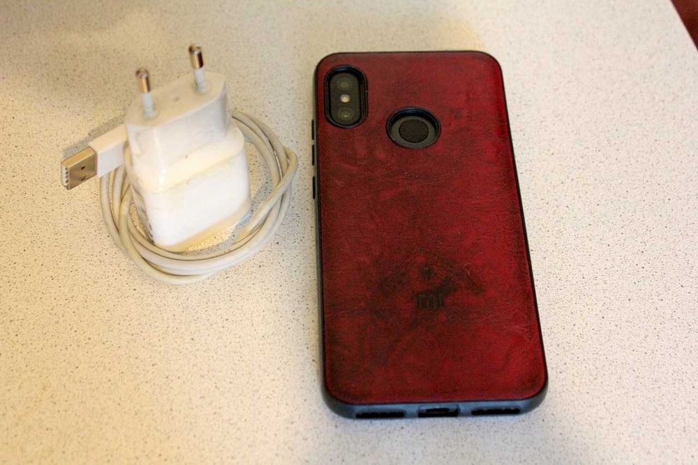 Смартфон Xiaomi Mi A2 Lite