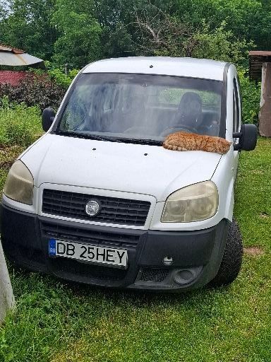 Vând Fiat Doblo 1.4 benzină, 77 CP, Euro 4, pentru reparat/dezmembrări ITP valabil.