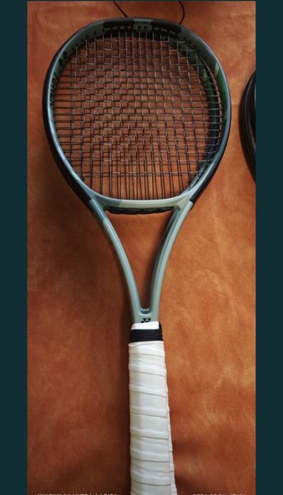 Тенис ракета Модел YONEX PERCEPT 97H
1 бр много малко ползвана, почти