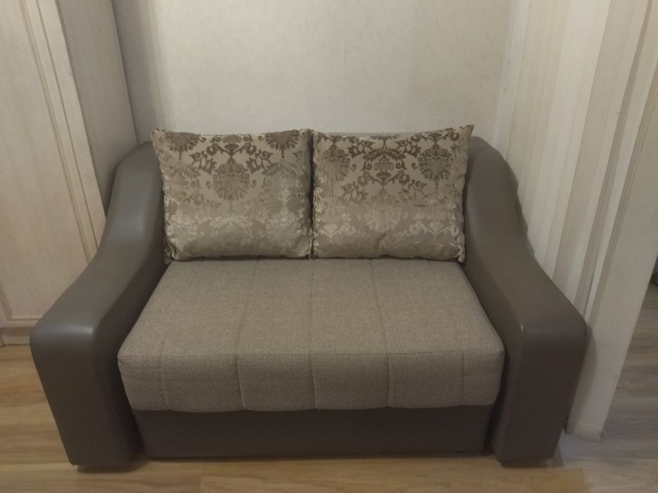Диванчик раскладной, 70000 т