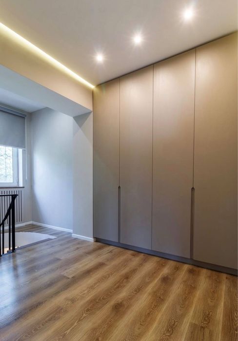 3 комнатаная 83м² Ц-4 Алайский Базар ремонт Bosch ,дуплекс