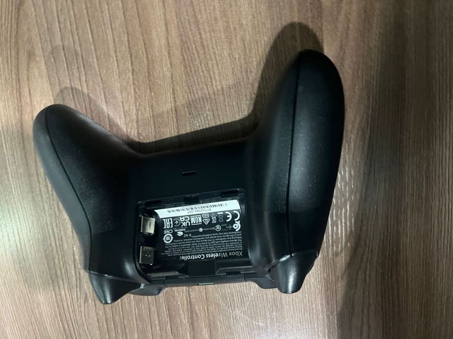 Xbox Series X с джостиком