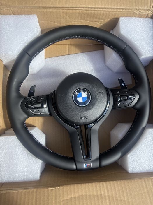 Volan BMW seria 5/6 trimuri negre (F10, F11, F12,F13)