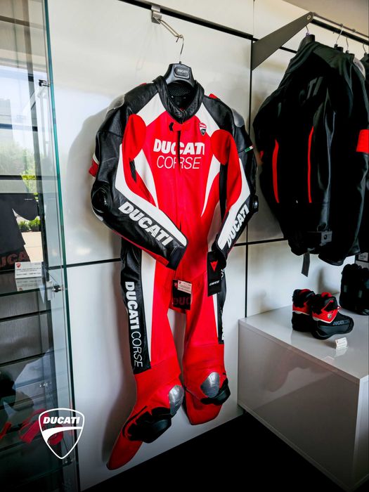Оригинальная экипировка, одежда и аксессуары Ducati