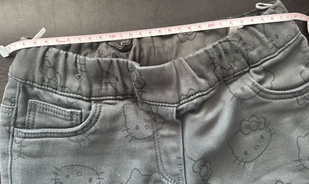 Pantaloni flausati fetiță C&A hello kitty mărimea 134