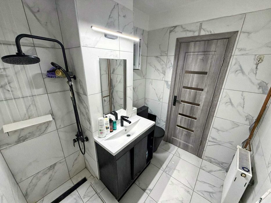 Vanzare Apartament 3 camere, decomandat, confort 1, 72 mp, etaj 3, Republicii - 8 Martie