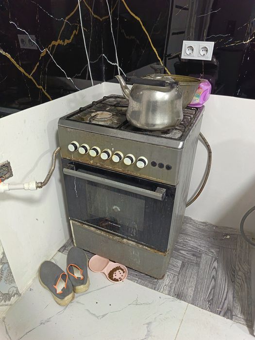 Газ плита б/у  надо помить