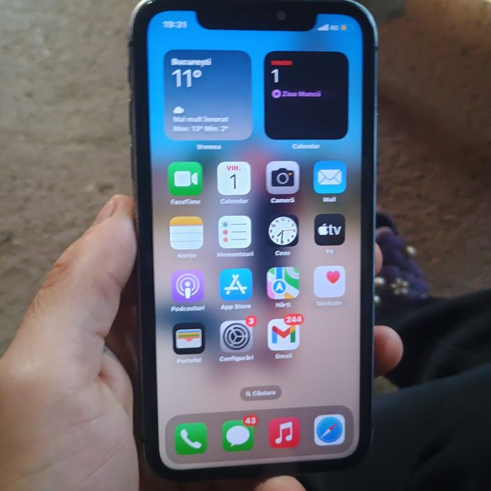 Vând /schimb iPhone 11