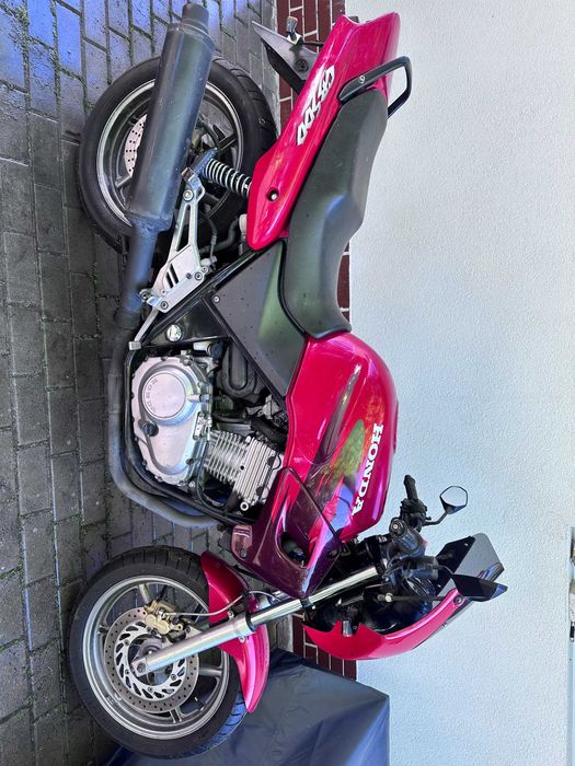 Motocicleta Honda cb500
