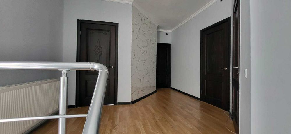 Сдам в аренду котедж 6 комн