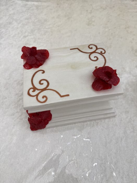 Шкатулка декоративная