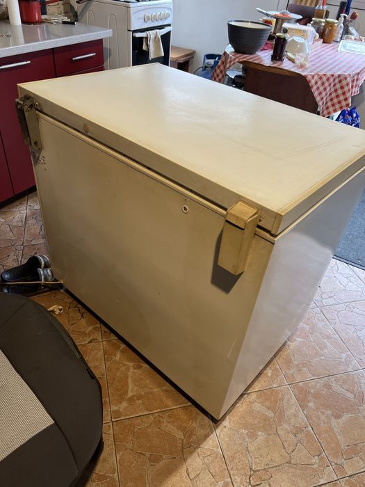 Lada frigorifica zanussi