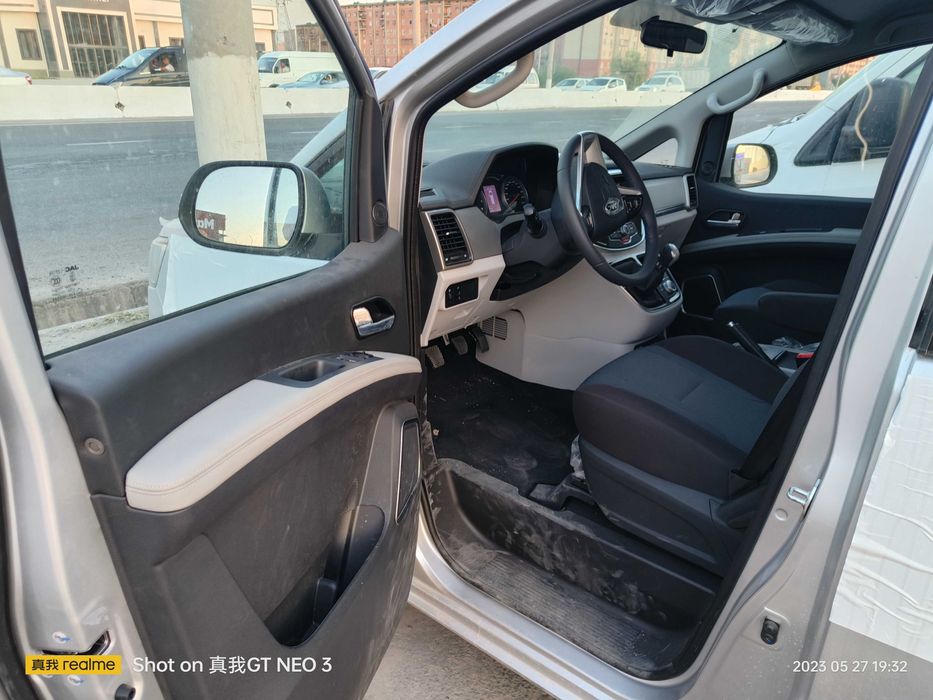 JAC M4 minibus 9 seats 2026 автосалон