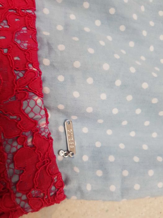 Guess мадамска рокличка