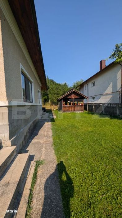 Casa individuala, 75 mp, teren 2180 mp, 2 fronturi stradale, zona Puci
