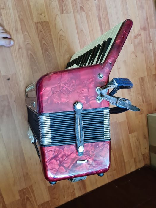 Акордеон 60 баса