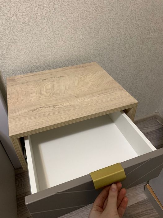 Тумба прикроватная