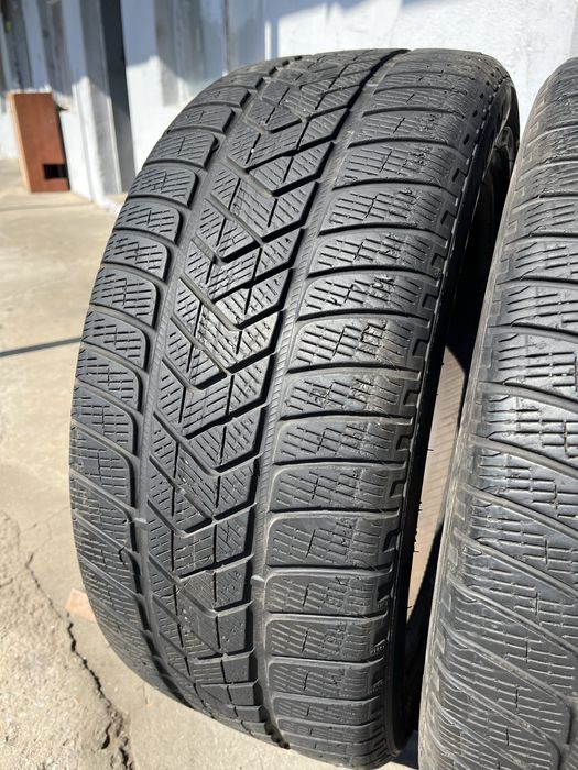 2 бр. зимни гуми 255/45/20 Pirelli 5+ mm DOT 0513