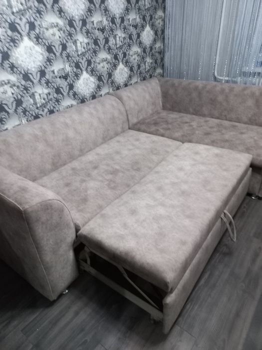 Продаётся  диван угловой