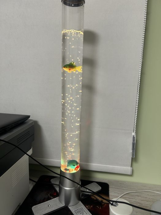 Декоративна лампа с рибки