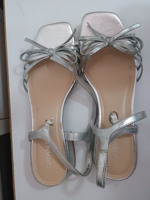Нарядные босоножки Catwalk (Deichmann)