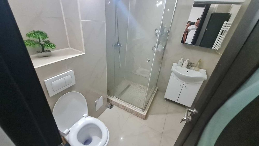 Inchiriez apartament str. Constantin Noica