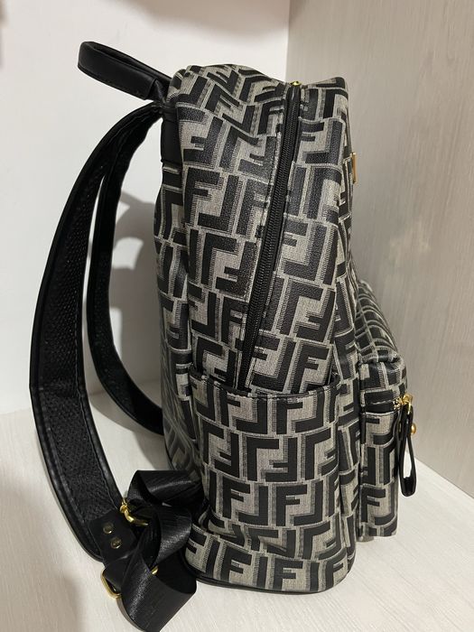 Рюкзак сумка Фенди