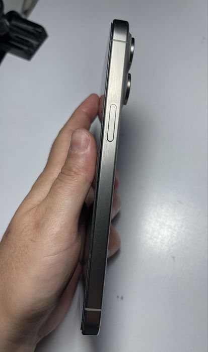 Продаю свой Iphone 15 pro max 256gb titan 88%