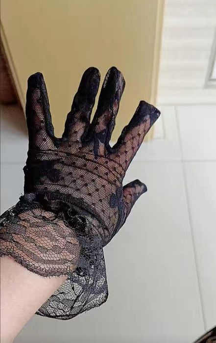 Перчатки сетчатые новые.