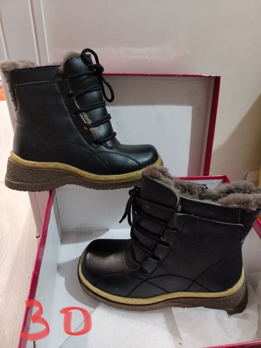 Продам детскую обувь