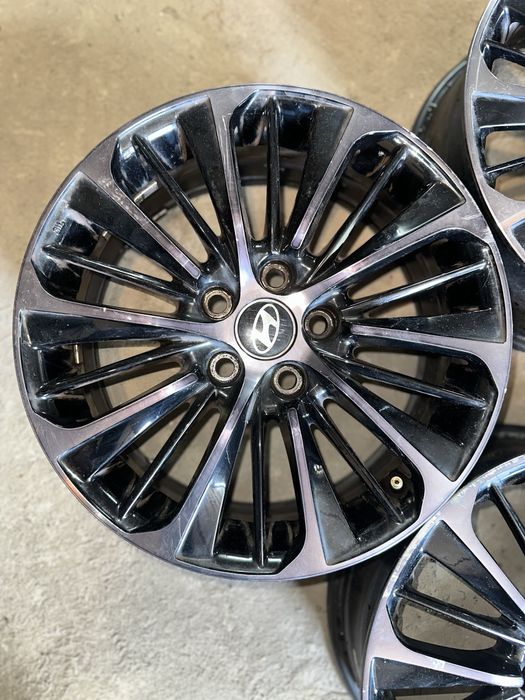 R17 PCD 5*114,3 Комплект легкосплавных дисков