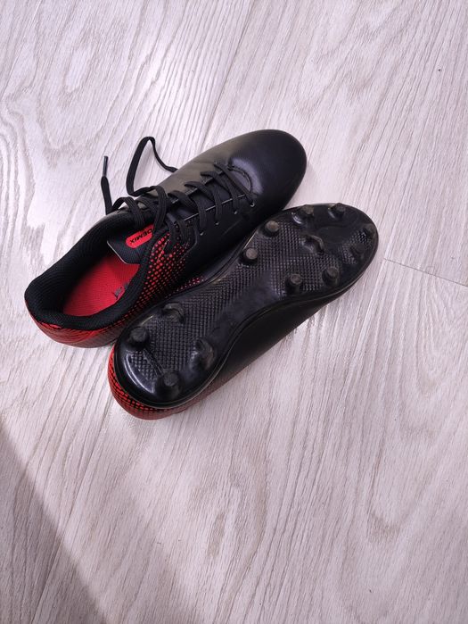 Продам бутсы 39 р