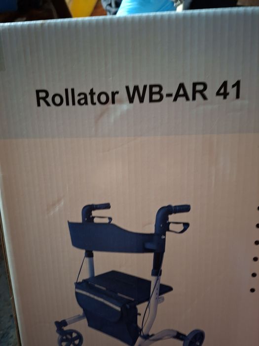 2 rolatoare ortopedice/ 1 scaun cu rotile handicap