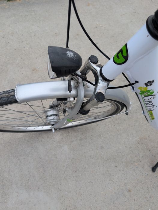 Bicicleta dama viteze în butuc